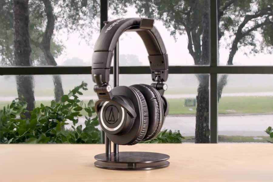 10 Best NoiseCancelling Headphones in NZ 2022